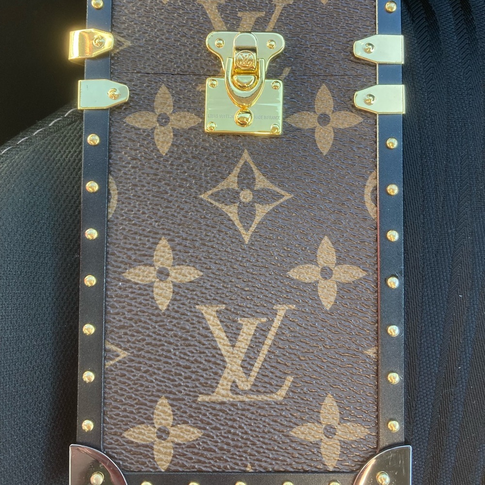 LV trunk phone case
